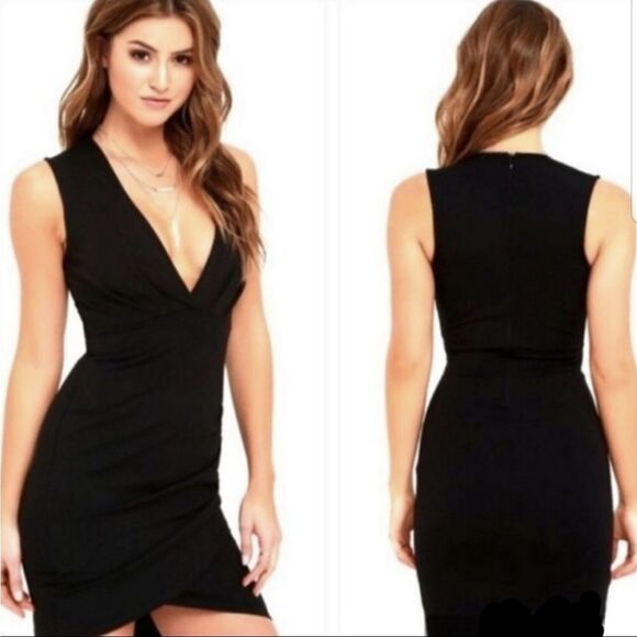 🔺️NWT Lulu's Black Ruched Bodycon Deep Vneck Cocktail Dress Small - Picture 1 of 10